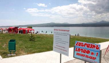 «Հրապարակ». Հանրային լողափերն անմխիթար վիճակում են, կրկին մրցույթ կհայտարարվի 