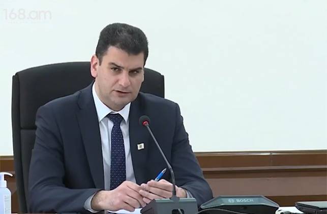 «Հրապարակ». Տենց չի, էլի, ես թատերական բեմականացում չեմ անում