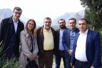«Հրապարակ». Ռուբեն Վարդանյանն ապագա կառավարիչների թիմ է հավաքում