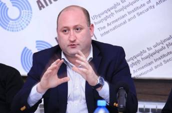 «Հրապարակ». Ես չեմ կարծում, որ Հայաստանը ռուսական ազդեցության տակից գնում է