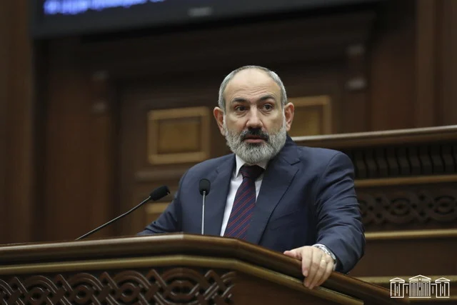Առանց խոսնակ վարչապետը, ով հազար խոսնակ ունի 