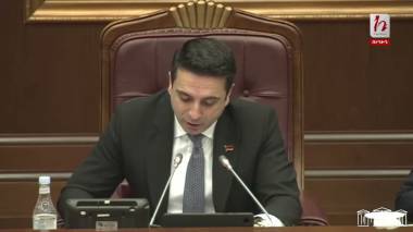 Երեսուն տարի ով՝ ընտրություն կեղծի, ով՝ ապալեգիտիմացնի․ Սիմոնյանը՝ Մինասյանին (տեսանյութ)