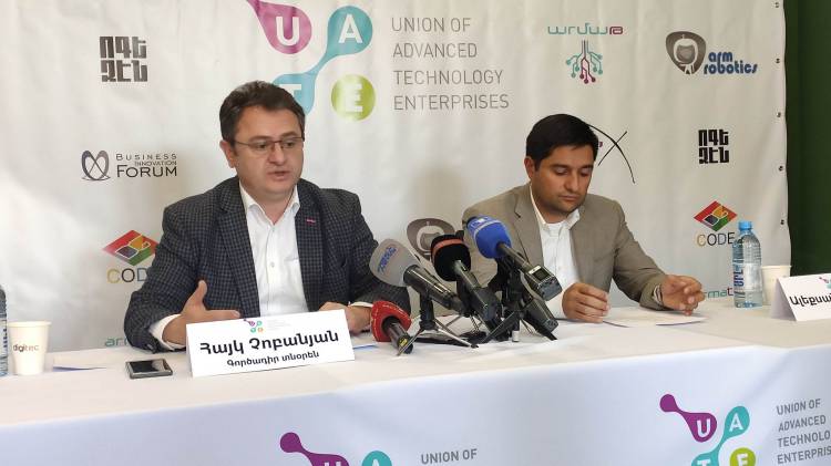 Այս պահին կառավարությունն ունի ռազմարդյունաբերական ձեռնարկություններին տրված այնպիսի ծավալի պատվերներ, ինչպիսին երբեք չի եղել