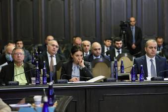 «Հրապարակ». Բոլոր ֆրոնտներով նահանջում ենք՝ Շուշիից մինչեւ կոռուպցիա