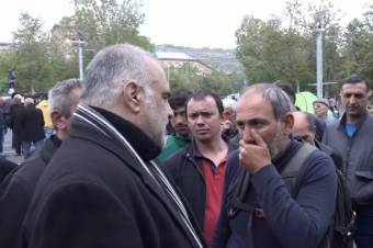 Այնտեղ նստած էր մի մարդ, որը բացարձակ կապ չուներ հայ ժողովրդի հետ․ Րաֆֆի Հովհաննիսյան