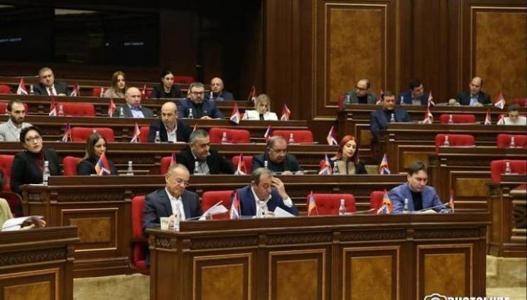 «Հրապարակ». Ընդդիմությունը «հրատապ-կառուցողական» նիստ էր հրավիրել