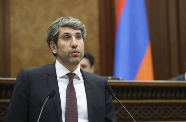 «Հրապարակ». Դատավորի լիազորությունները դադարեցնելով՝ ավելի է խորանում ճգնաժամը