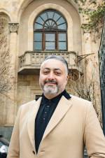 «Հրապարակ». Վիկտոր Մնացականյանը նոր կուսակցություն է հիմնելու