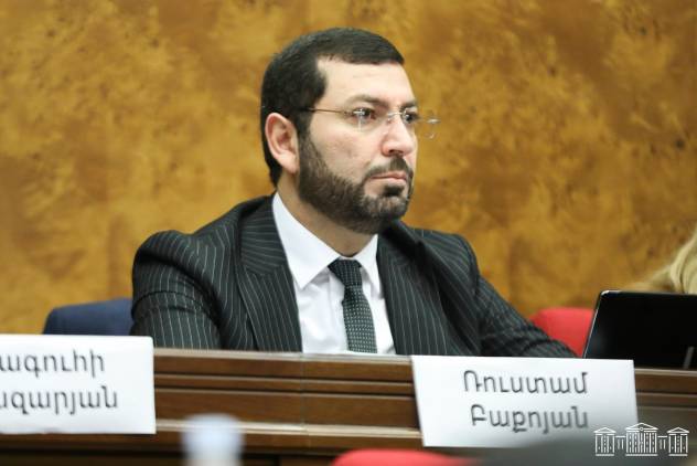 «Հրապարակ». Բաքոյանն արհամարհում է դատարանին