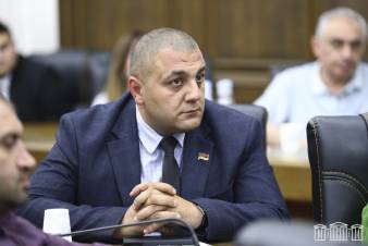 «Հրապարակ». Եկան`Թատերական հրապարակում ցիրկ ցույց տվեցին ու գնացին