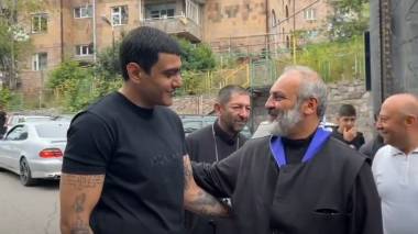 «Հրապարակ». Փարսյանը` գերազանցիկ, Առուշանյանը` հարվածային, Փարամազյանը՝ ծույլիկ