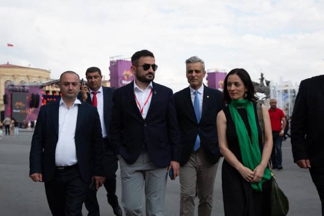 Ֆեստիվառ արիք՝ թողիք…