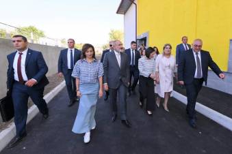Փաշինյանը ՔՊ-ականի մորաքրոջ դպրոցում ուսուցիչների հետ փակ հանդիպում է անցկացրել