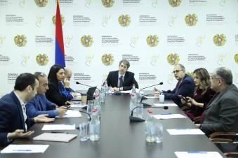 «Հրապարակ». Մեր երկրի պես որեվէ այլ պետություն չես գտնի, որ ասեն մի բան, անեն` հակառակը