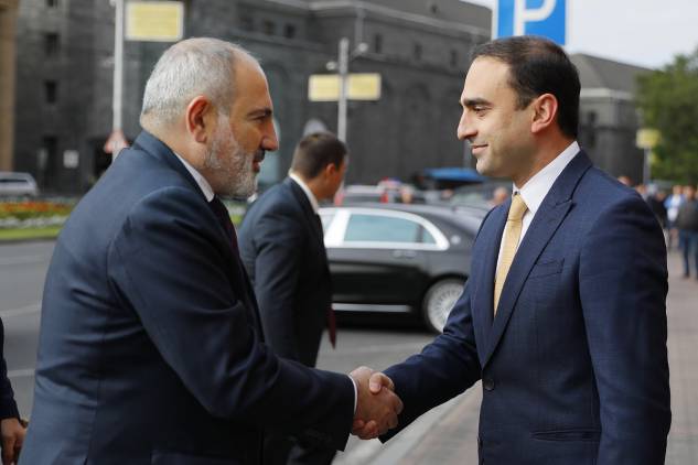 Տիգրան Ավինյանն ամրացնում է դիրքերը, նա կարող է Նիկոլ Փաշինյանին մրցակից դառնալ