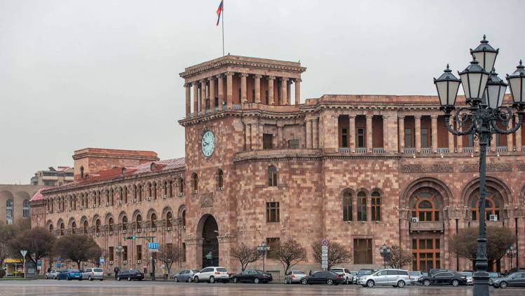 1915-ի հուշերից մինչեւ Փաշինյանի մակաբույծ աշխատակազմ