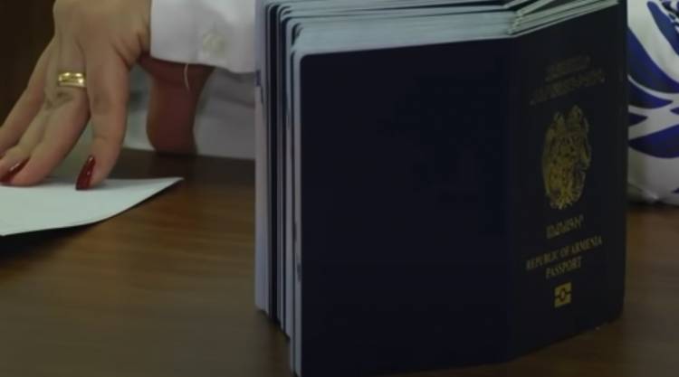 Երկու օր է՝ կերթամ-կուգամ, հերթս չի հասնի․ անձնագիր ստանալը տարեցների համար փորձություն է