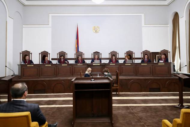 «Հատուկ» քծնական կարծիք