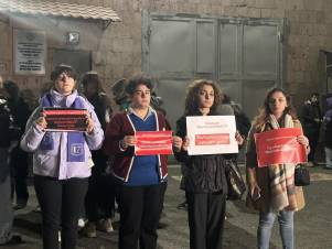 «Հրապարակ». Մեքենաները խուզարկել են, զենք չեն գտել, ասել են՝ վաղը կգաք բաժին, թե չէ՝ բերման կենթարկենք