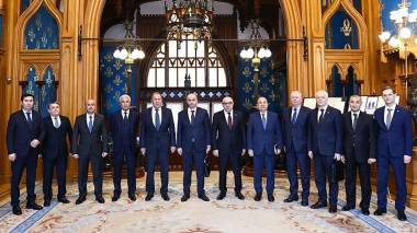 «Հրապարակ»․ Վեկտոր են ճոճում