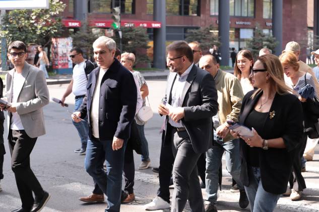 «Հրապարակ». Հայաստանի արեւմտամետները չգիտեն, թե որ միությանն են ուզում միանալ