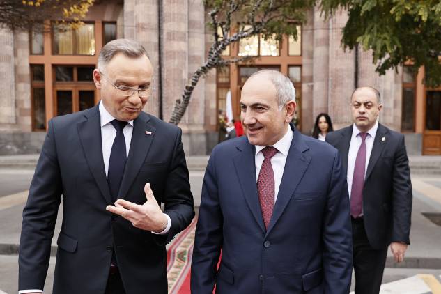 Տանը՝ «բռնապետ», դրսում՝ վարչապետ. քաղաքական դիմանկար