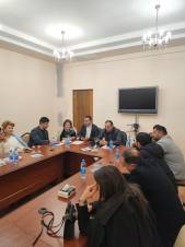 «Հրապարակ». Աշխատանքի իմիտացիա կամ «գալոչկա»՝ Փաշինյանի հանձնարարությամբ