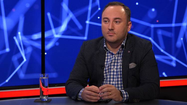 Ստեղծվել է իրավիճակ, երբ երկու կողմն էլ վա բանկ են գնում․ Ջոնի Մելիքյան 