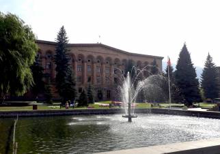 «Հրապարակ». Վիճաբանությունը եղել է Վանաձորի համայնքապետարանում