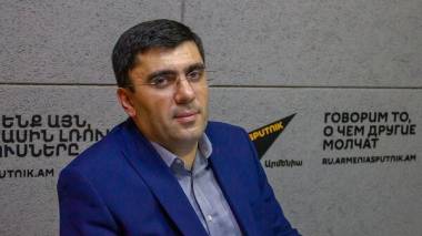 Նույնն է, ինչ տեղի էր ունենում Սովետական Միությունում, որտեղ երշիկը տասնամյակներ շարունակ պետք է չթանկանար