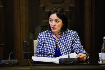 Թող բոլոր ուսուցիչները հավաքվեն եւ ատեստավորեն տիկնոջն ուղիղ եթերով