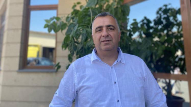 «Հրապարակ»․ Ավինյանն Այգեձորում միլիոնանոց տուն առնի, Երեւանի հնաբնակը տունը ծախի գնա՞