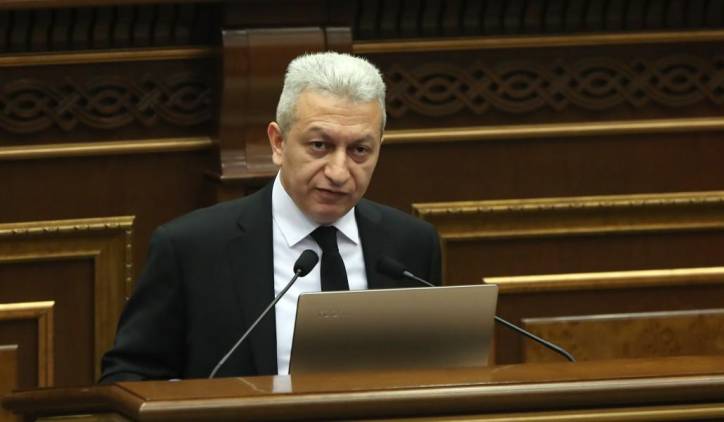 «Հրապարակ». Ջանջուղազյանը 4 մլն դրամ չի ստանում, գուցե պալատի հաջորդ նախագահը ստանա