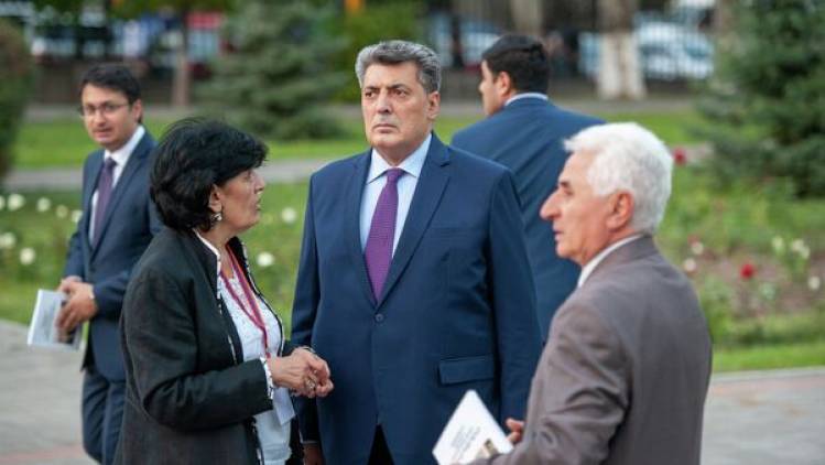 «Հրապարակ». Կարե՛ն, եթե դու այդպես խնդրեիր, ես Ադրբեջանի կեսը քեզ կտայի...