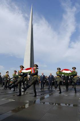 «Հրապարակ». «Հայոց ցեղասպանություն» եզրույթից նահանջը՝ «նվեր» Փաշինյանին եւ Էրդողանին