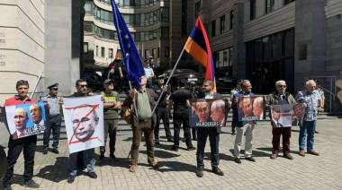  «Кириенко мобилизует ресурсы двухмиллионной армянской диаспоры для устранения Пашиняна»  - Р.Мусабеков.