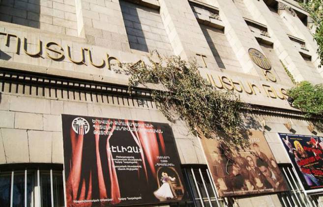 Ով է Պատանի հանդիսատեսի թատրոնի նոր տնօրենը