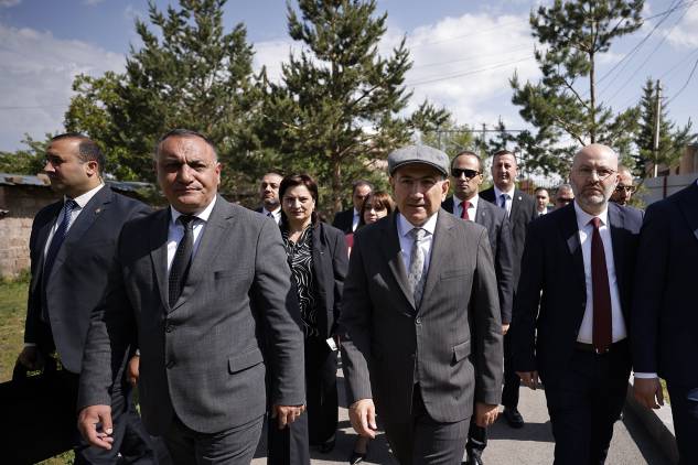 «Հրապարակ»․ Խռովել է Գյումրուց, որ Վարդան Ղուկասյանին են ընտրել