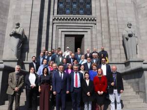 Հանրային խորհուրդն ուզում է երկխոսելու հարթակ դառնալ եկեղեցու եւ իշխանության միջեւ