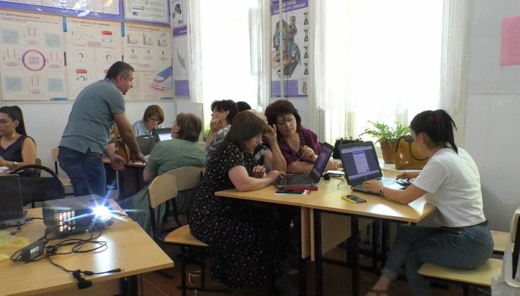 «Հրապարակ». Գիշեր-ցերեկ հերթապահում ենք համակարգչի առաջ․ ինչո՞ւ, ո՞վ է պատասխանատու սրա համար