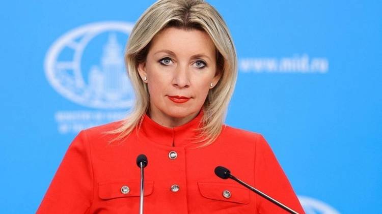 Захарова: сигналов от Еревана о выводе российской военной базы не было