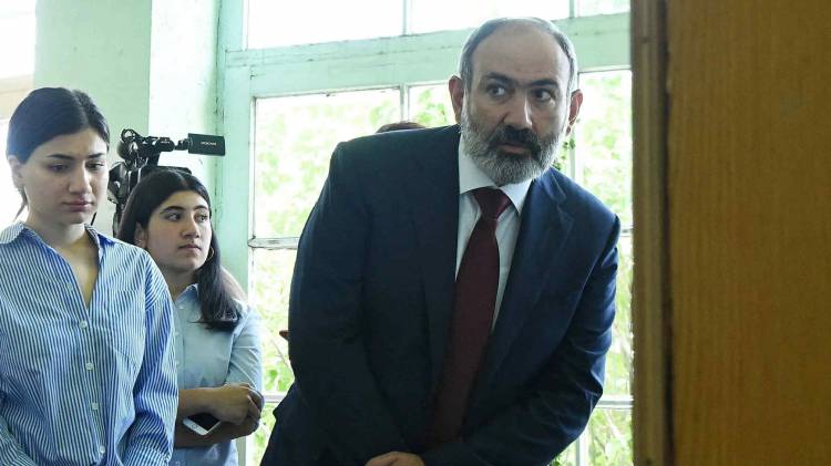 Ամաչի, թաքցրու, որ քո իշխանությունը թքով է կպցրած
