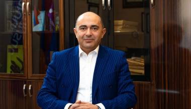 «Հրապարակ». Նախընտրական ժամանակահատվածում չպետք է լինի Եկեղեցին