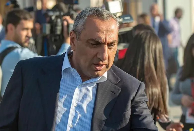«Հրապարակ». 7 տարում միայն Լֆիկից են 2 շենք վերցրել
