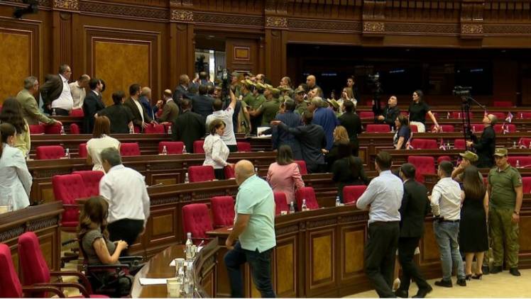 Փաշինյանը խոսում էր Գանդիի մասին, բայց Պոլ Պոտ դառնալու ճանապարհին է