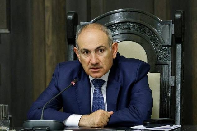 Նստեմ, որ «չնստեմ»