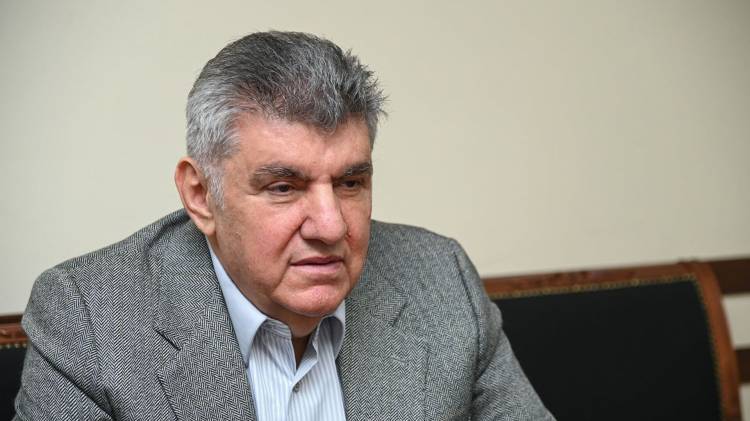 Ара Абраамян:  Пашинян в поисках   кандидатуры  нового Католикоса