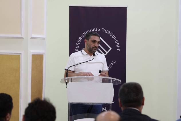 «Հրապարակ». Ստրկատիրական կարգեր ՔՊ-ում․ Սիմիդյանն ազատվել է Փաշինյանին հակաճառելու համար