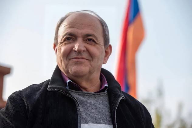 «Հրապարակ». ՔՊ-ական համայնքապետն ընկել է վարչական ղեկավարների հետեւից