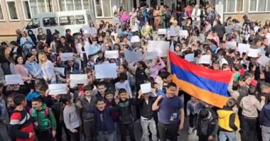 «Հրապարակ». Տնօրենին ազատել են 20 րոպե շուտ գործից գնալու համար